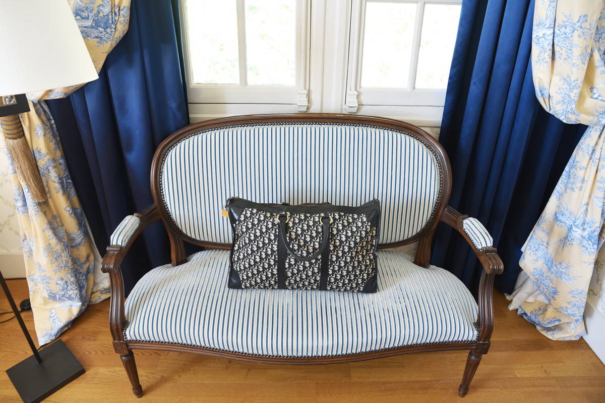 the_wild_parisian_chateau_de_la_tour_30